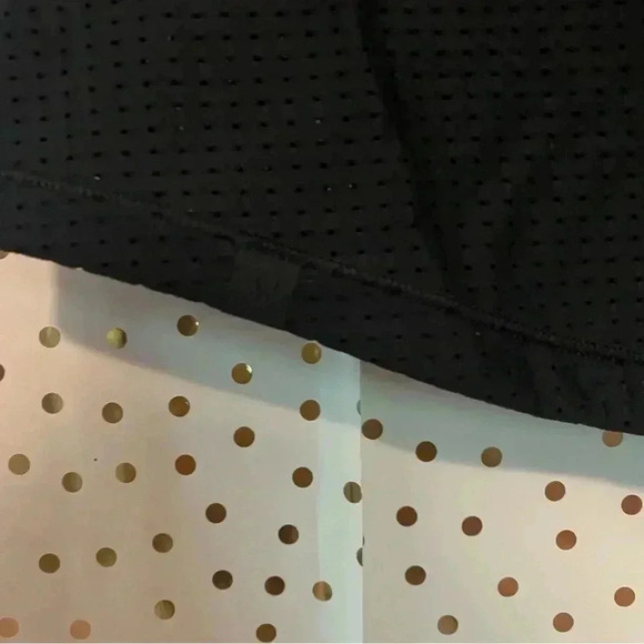 Lululemon Black Mesh Top - Picture 4 of 8